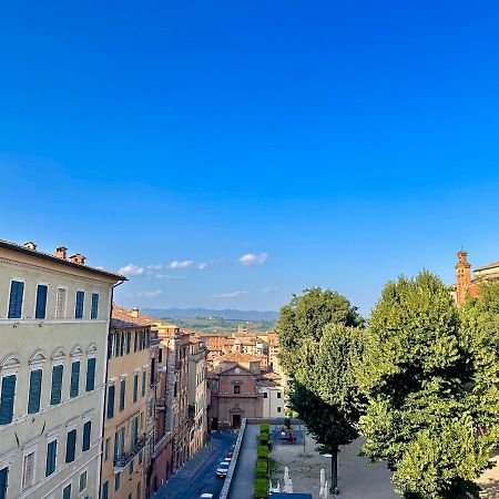 Sisters' Home - Appartamento Nel Centro Storico Con Terrazzo, Aria Condizionata E Vasca Da Bagno 시에나 외부 사진