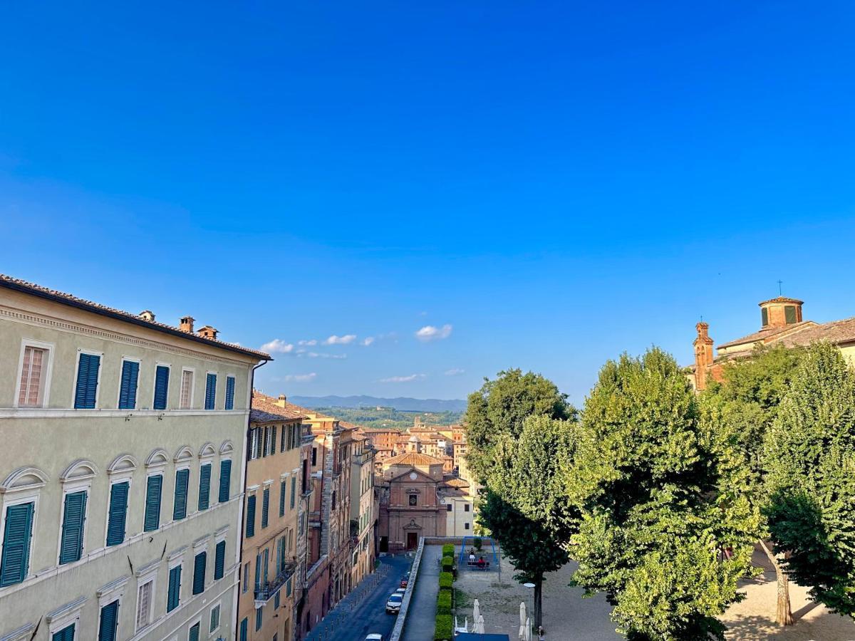 Sisters' Home - Appartamento Nel Centro Storico Con Terrazzo, Aria Condizionata E Vasca Da Bagno 시에나 외부 사진